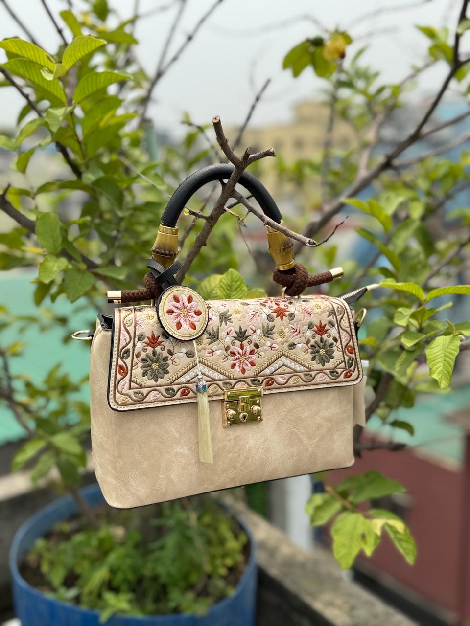 Beige Handwork Women's Handbag – Elegant Embroidered Fashion Bag